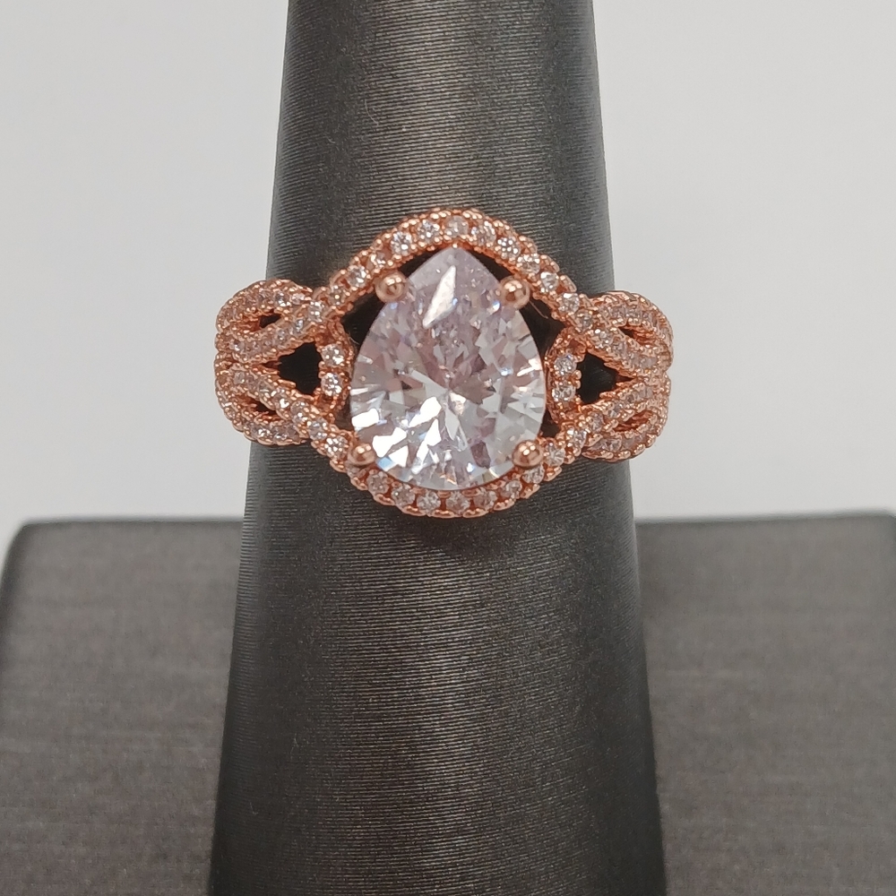 NEW 18k Rose Gold Filled Pear-Cut Halo Ring with Twisted Pave Band Size 6.5